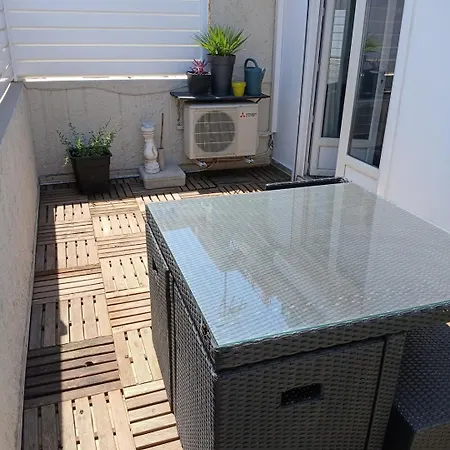 Le Sunny Terrasse - T2 Climatise En Centre * Beziers